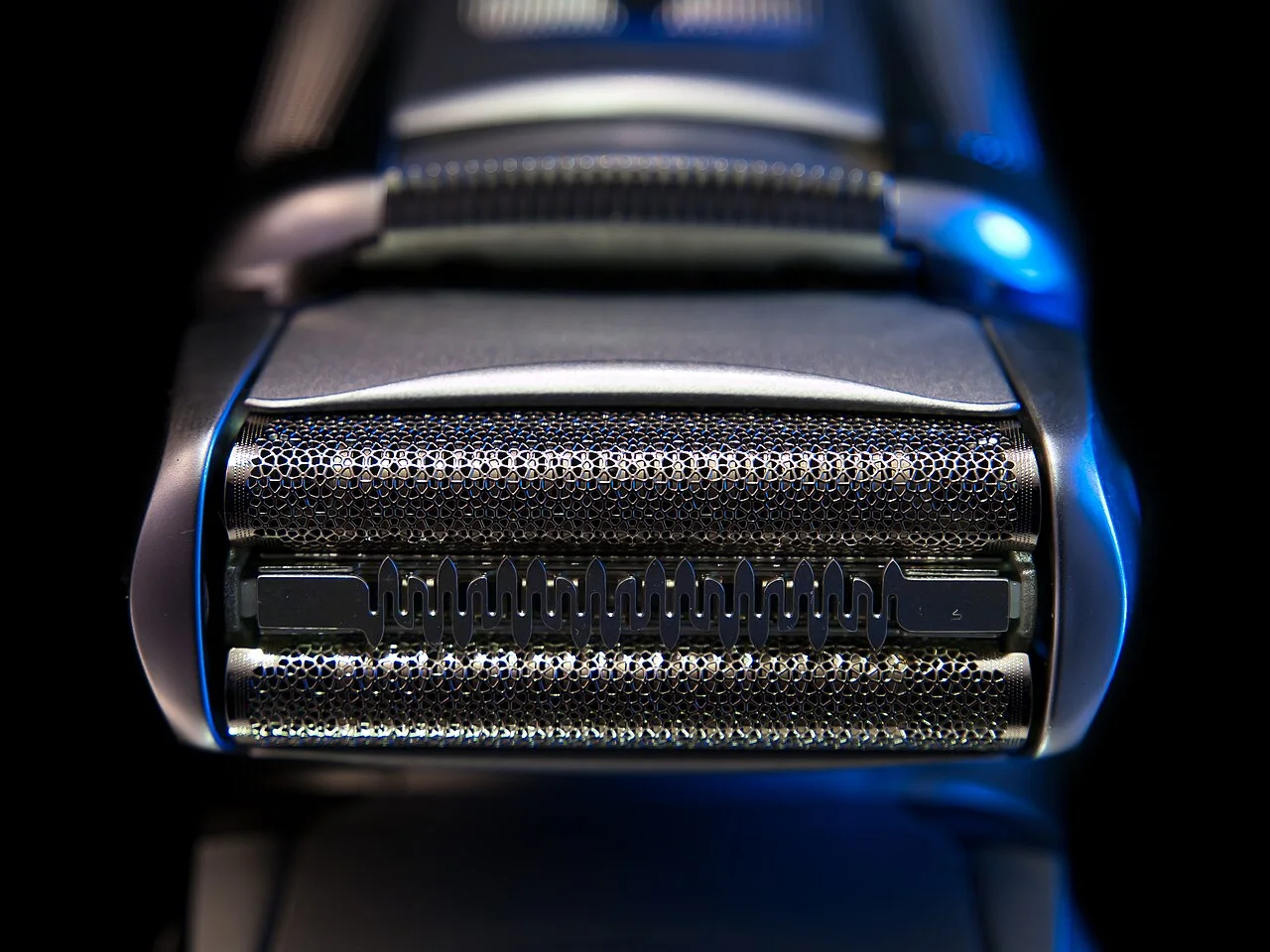 Close-up of the foil surface on a Braun 8995